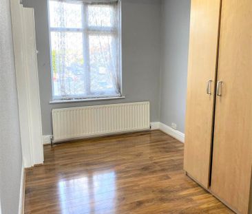 4 bedroom terraced house to rent - Photo 2