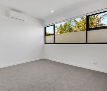 3/144 Yarra Street, Abbotsford VIC 3067 - Townhouse For Rent | Domain - Photo 3