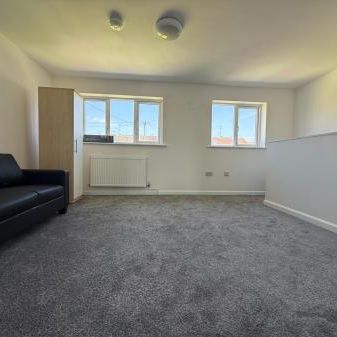 1 bedroom Flat To Let - Photo 1