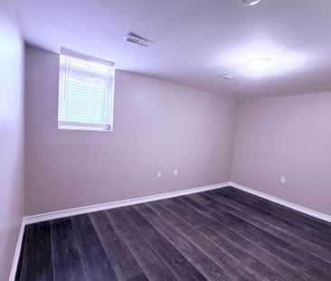 For Lease - 39 Laurentide Crescent, Brampton, Ontario - Photo 3