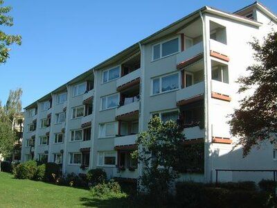 Großzügige Vierzimmer Wohnung im Hochparterre mit Balkon – Zeitmietvertrag bis 31.08.2028! - Photo 4