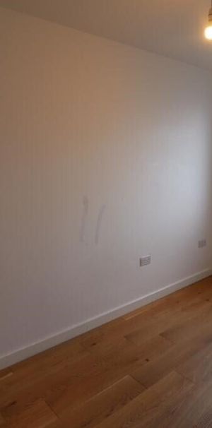 None, None - Photo 1