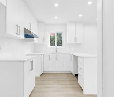 795 75e Avenue - Photo 2