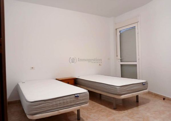 Se alquila en buzanada apartamento de 2 domitorios