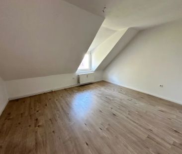 Frisch renovierte 3-Zimmer Altbauwohnung in zentrale Lage - Photo 4