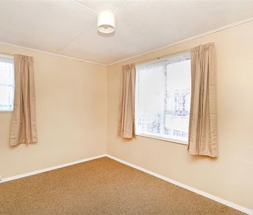 82 Waihi Road, Hawera - Photo 4