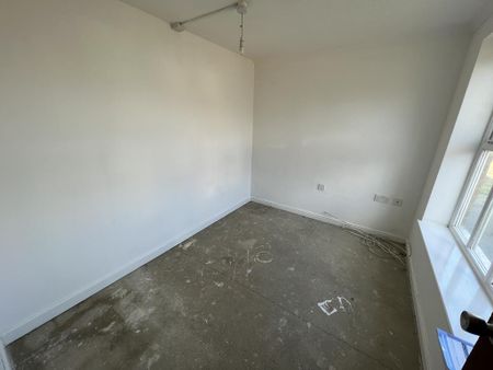 6 bedroom detached house to rent - Photo 5