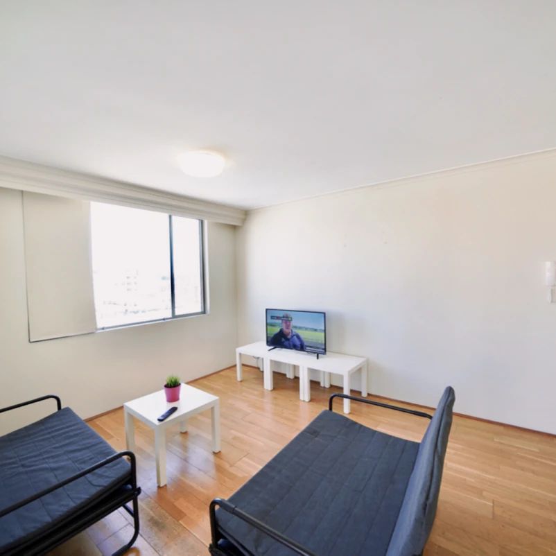 2 bed 2 bath - Photo 1