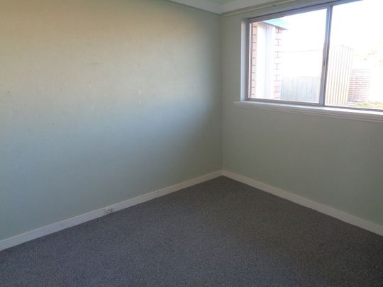 Great Location Duplex - Photo 1