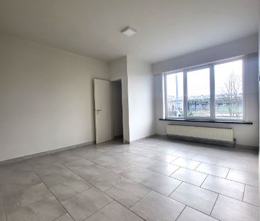 CENTRAAL GELEGEN APPARTEMENT MET 2 SLAAPKAMERS TE HUUR - VLAKBIJ ST... - Foto 2