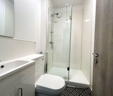 1 bedroom in a house share to rent - Photo 5