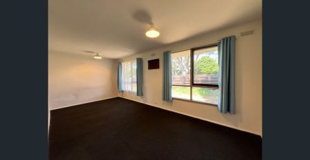 Perfect Home for Families & Professionals – Available for Lease! - Photo 2