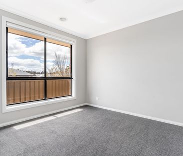 Modern Family Living in the Heart of Huntly - Photo 6