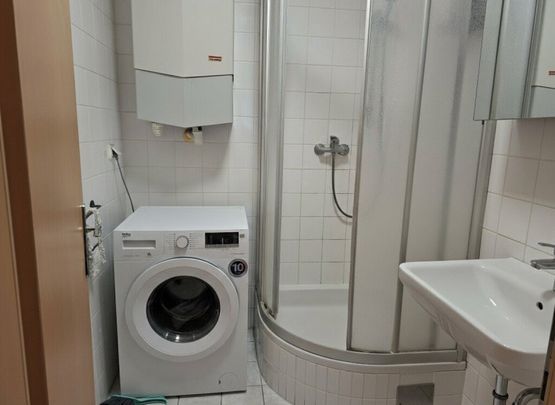 HELLE 1-ZIMMER WOHNUNG MIT GROSSEM BALKON IN LINZ-EBELSBERG - Foto 1