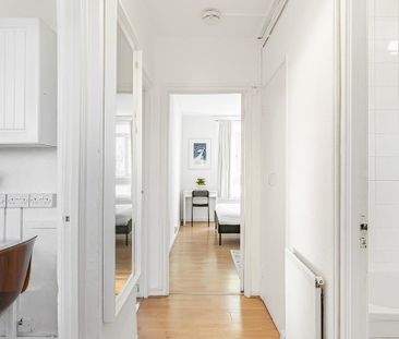 2 bedroom flat to rent - Photo 2