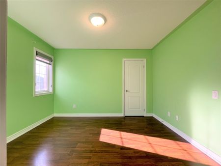 For Lease - 205 Vanda Drive, Vaughan, Ontario - Photo 2