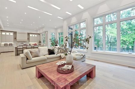 For Lease - 27 Hurlingham Crescent, Toronto, Ontario - Photo 3