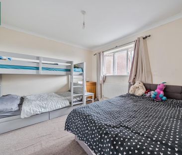 3 bedroom semi-detached house to rent - Photo 1