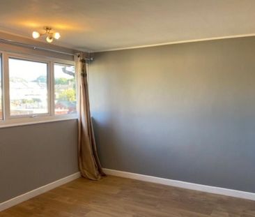 2 bedroom end of terrace house to rent - Photo 5