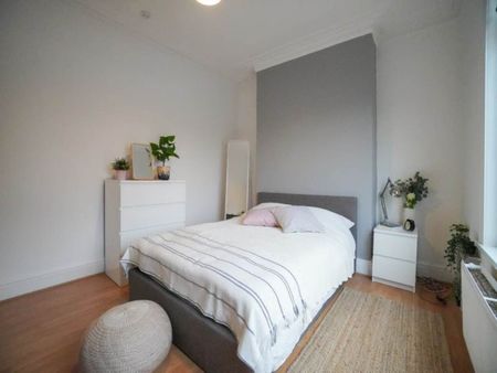 Wetherby Grove, Burley, Leeds - Photo 4