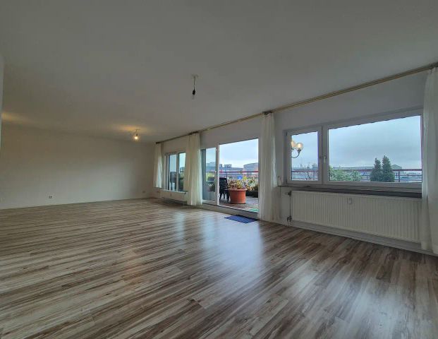 Stilvolles Penthouse im Herzen Sindelfingens – 3,5 Zimmer mit urbanem Flair! - Foto 1