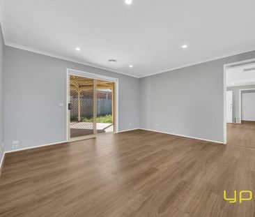 2 Buckley Way, Lynbrook - Photo 1