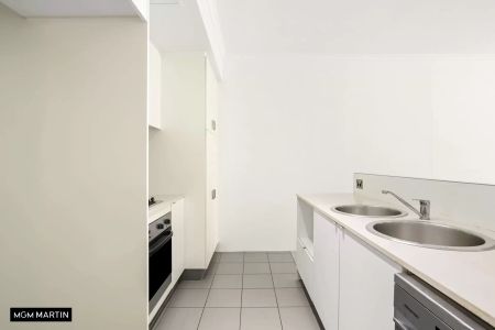 MGM MARTIN - TWO BEDROOM APARTMENT - Photo 3