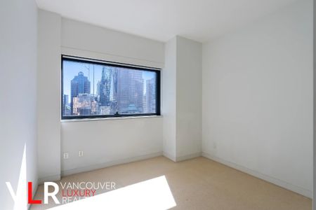 None in Vancouver West Side, BC - Photo 2