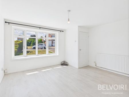 4 bedroom semi-detached house to rent - Photo 2