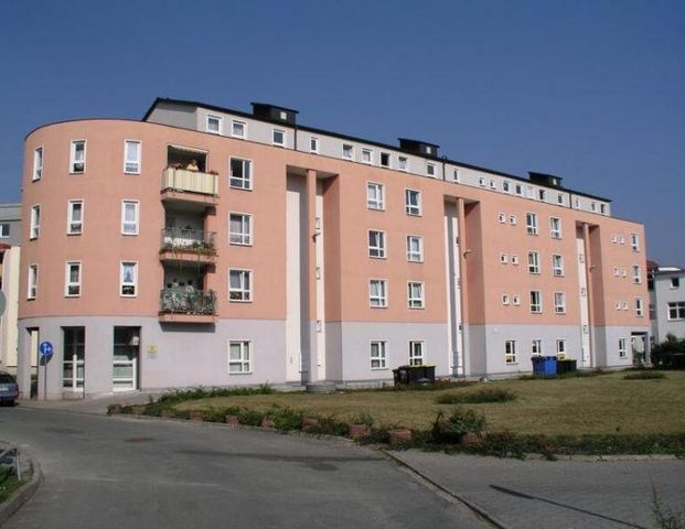 2-Raum mit Balkon und Fahrstuhl - Photo 1