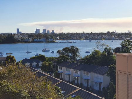 RENOVATED APARTMENT WITH LOVELY WATERVIEWS AND GARAGE - Photo 5