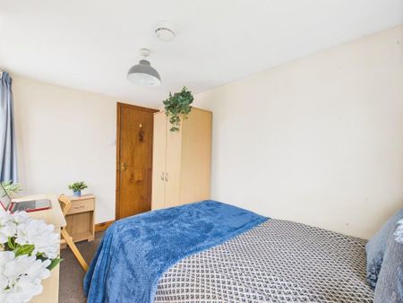 5 bedroom terraced house to rent - Photo 5