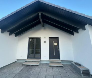 Exklusive Haus-in-Haus-Wohnung mit Designanspruch und großer Terras... - Foto 1