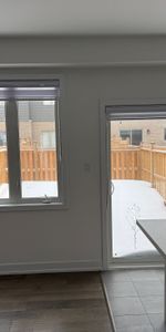 For Lease - 33 Turnberry Lane, Barrie, Ontario - Photo 3