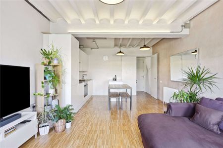 An ideal one bedroom warehouse apartment in Wandsworth. - Photo 2