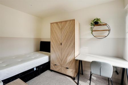 1 bedroom in a house share to rent - Photo 3