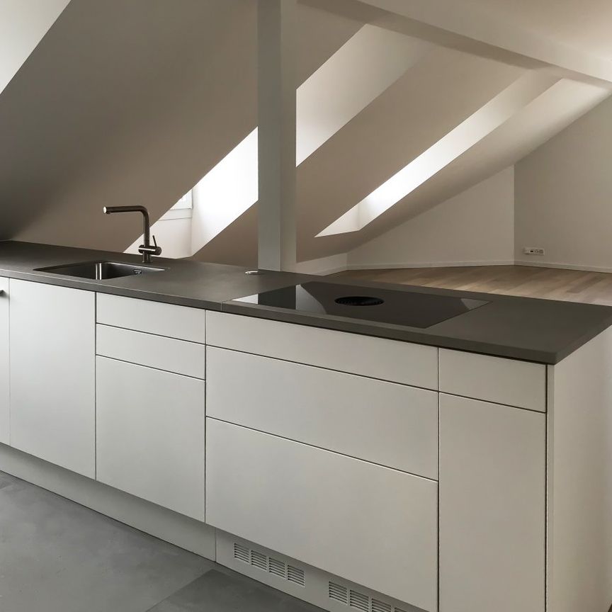 Attique de 4,5 pièces au coeur du vieux-Carouge - Foto 1