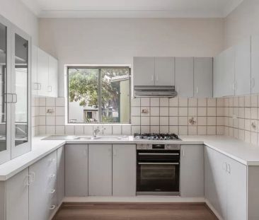 Freshly Updated Family Home in a Prime Hurlstone Park Location - Photo 5