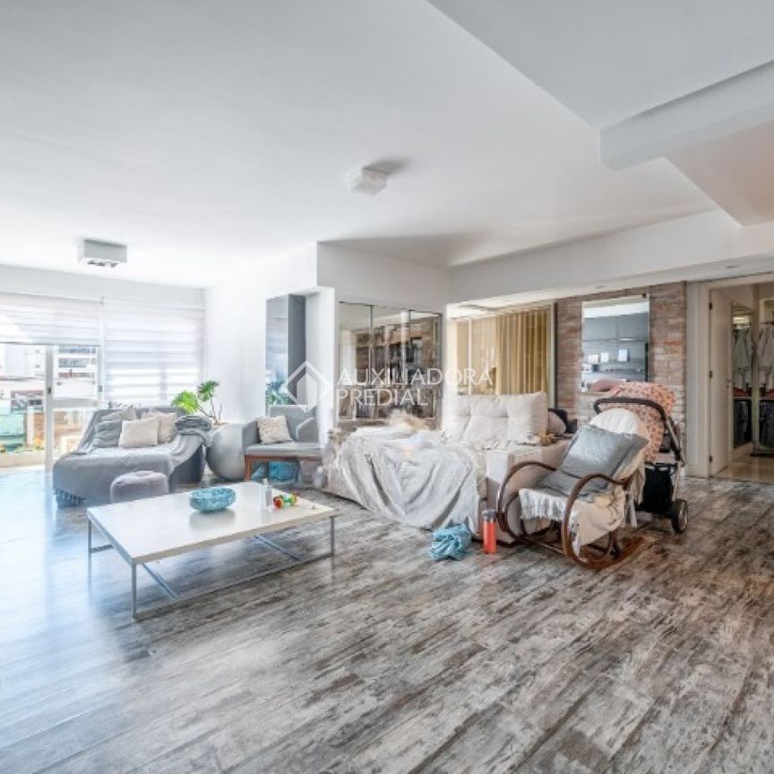 Apartamento com 2 quartos e 120m² para alugar em Higienópolis, Porto Alegre. - Photo 1
