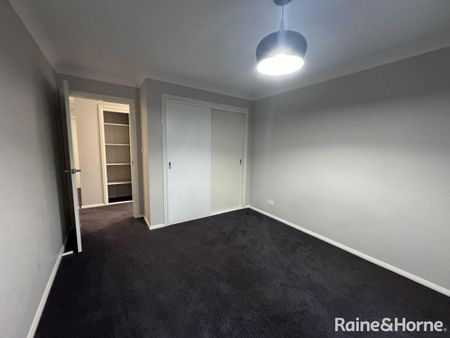 THREE BEDROOM HOME IN CENTRAL NORTH ORANGE - Photo 2