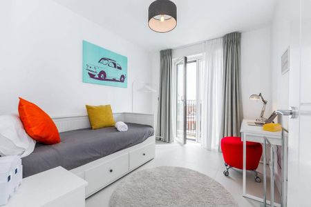 3 bedroom flat to rent - Photo 3