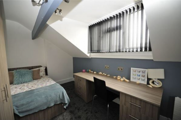 2 bedroom terraced house to rent - Photo 1