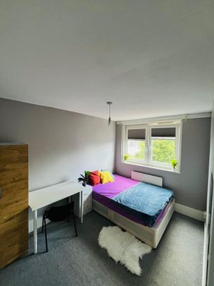 Room in a Shared Flat, Spacious Double Room In Tooting, SW17 - Photo 1