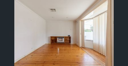 Spacious 3-Bedroom Home with Large Backyard! - Photo 2