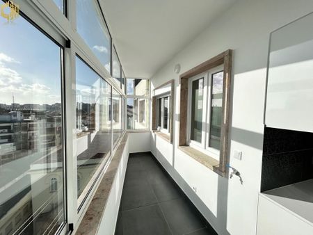 Luxury Apartment for rent in Lisbon, Portugal - Photo 2
