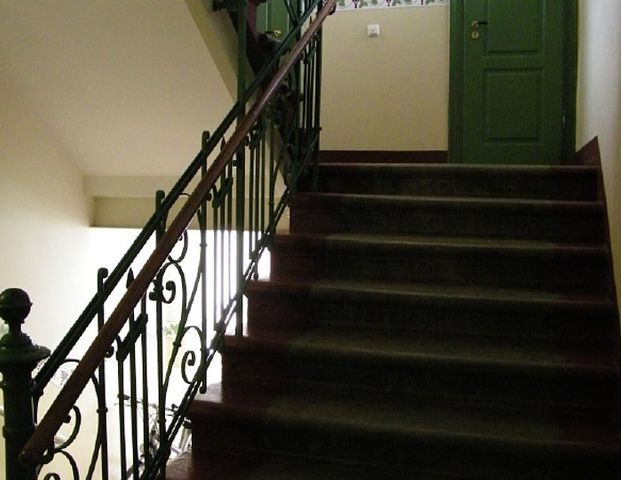 SCHICKE 2-Raumwohnung mit EINBAUKÜCHE und SÜD-WEST-BALKON ! - Photo 1
