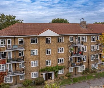 3 bedroom flat to rent - Photo 4