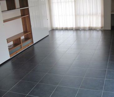 Hedendaags 2-slpk-appartement met groot terras - Photo 2