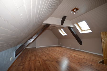 Location Appartement 4 pièces 93m² BART 25420 - Photo 5