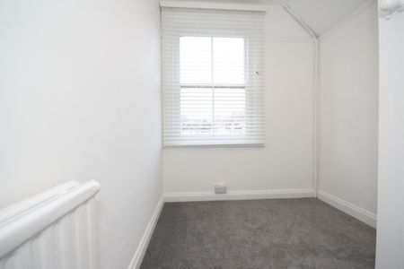 3 bedroom detached house to rent - Photo 3